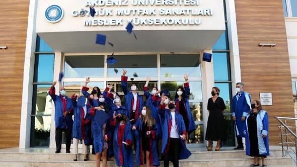 Akdeniz Üniversitesinde çevrimiçi mezuniyet