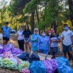Gönüllüler ormandan 66 torba çöp topladı