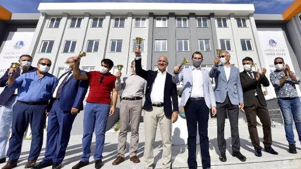 Antalya OSB Teknik Kolejinde ilk ders zili çaldı