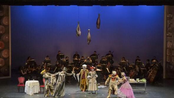 Komik opera Sevil Berberi tekrar sahnede