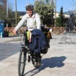 Bisikletiyle Türkiyeyi geziyor