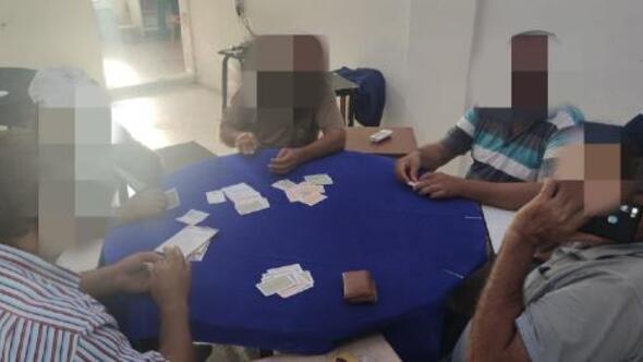 Jandarma hırsız ararken kumar oynayanları yakaladı