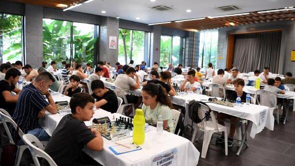 Konyaaltında Uluslararası Satranç Turnuvası heyecanı başladı