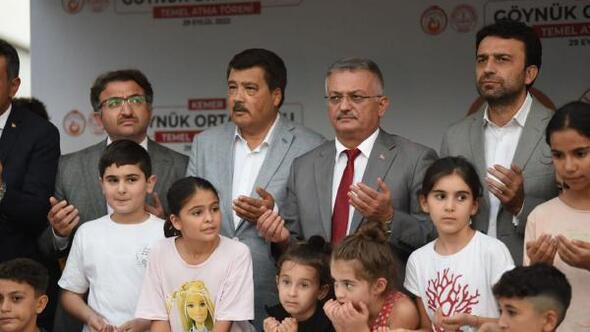Vali Yazıcı, Göynük Ortaokulunun temel atma törenine katıldı