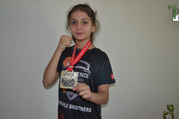 12 yaş 9 şampiyonluk