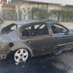 Park halindeki otomobil yandı