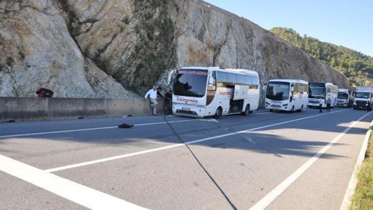 Yolcu midibüsünde yangın büyümeden söndürüldü