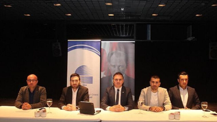 Antalya'da yaz saati uygulamasına tepki