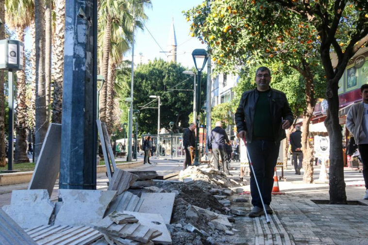 Atatürk Caddesi'ndeki işgale son verildi