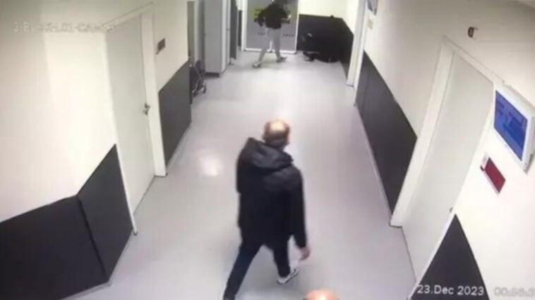 Doktora yumruklu saldırı