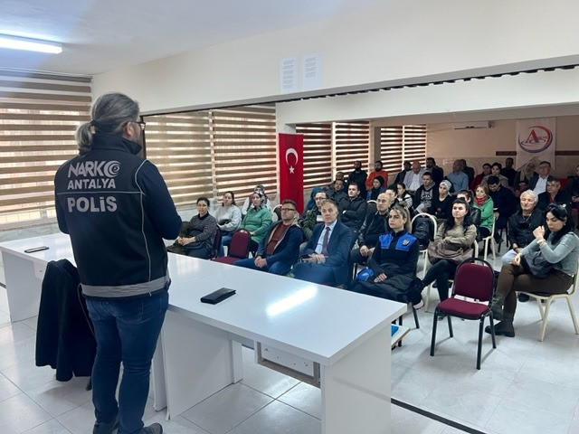 “En İyi Narkotik Polisi Anne” Projesi Eğitimi Verildi