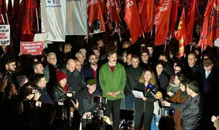 Erkan Baş'ın 'Can Atalay' konuşması mitinge dönüştü