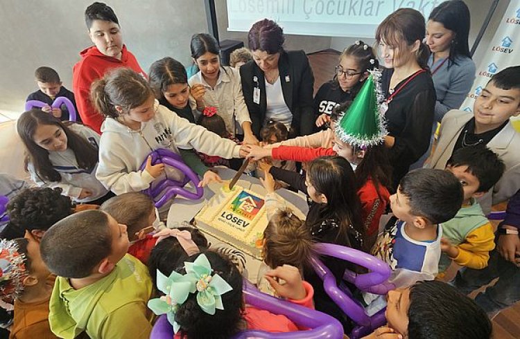 YENİ YILDAN TEK DİLEKLERİ VAR: SAĞLIKLARINA KAVUŞMAK!