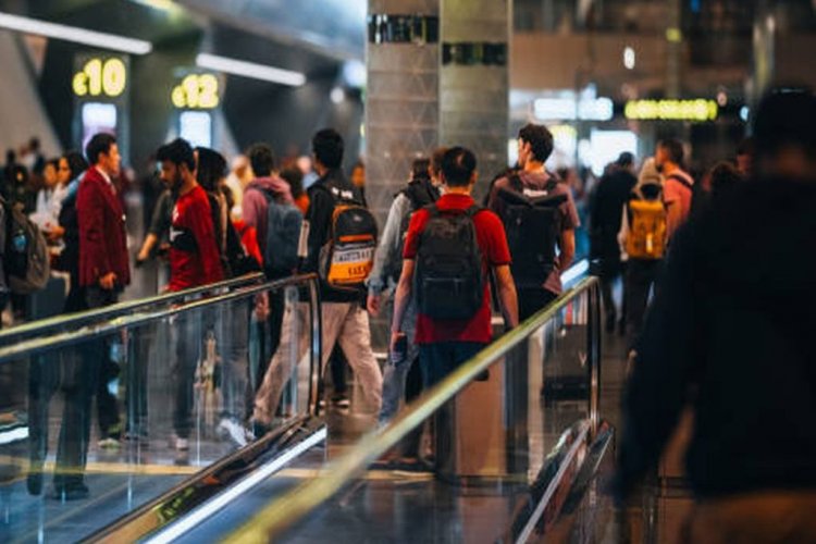 11 AYDA 47 MİLYON TURİST