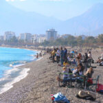 Konyaaltı'nda Aralık sonunda deniz keyfi