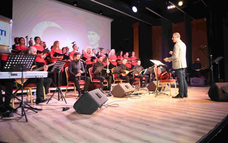 Konyaaltı'nda türkü gecesi