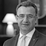 Nadir Kadakal hayata veda etti