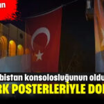 Suudi büyükelçiliğinin sokağını Atatürk posterleriyle donattı
