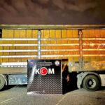 Tonlarca kaçak tütünü taşırken yakalandı