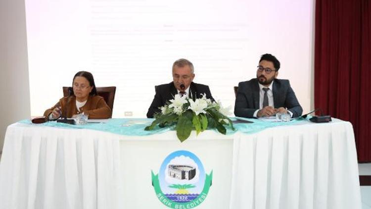 Serik Belediyesinde yılın ilk meclisi