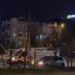 Tartıştıkları sürücünün kamyonetine odunla saldırdılar