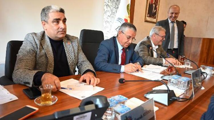 Kemer Belediyesinde yeni yılın ilk meclisi