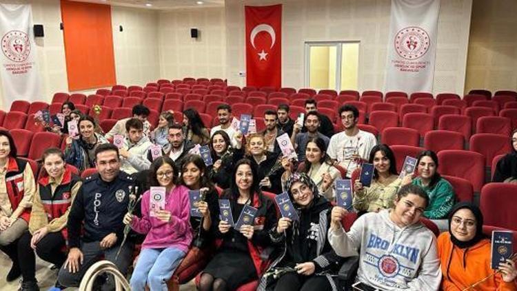 Üniversitelilere KADES eğitimi