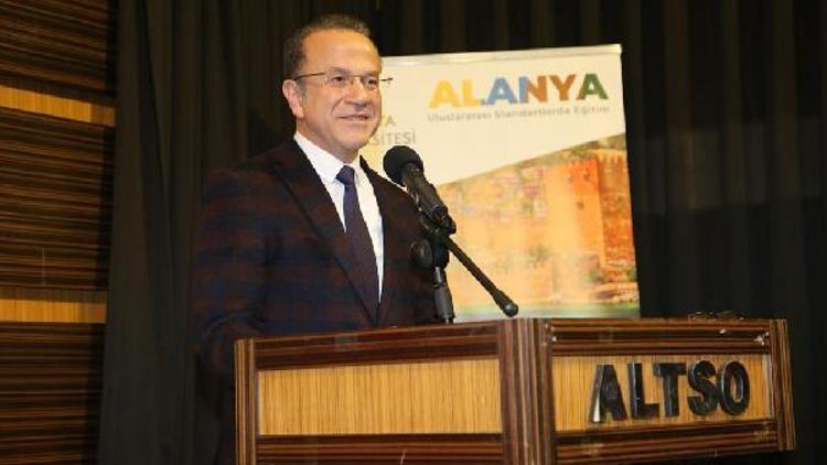 Kadın akademisyenler, iş dünyasında kadın olmanın önemini anlattı