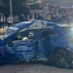 Antalyada otomobil, otobüs durağına daldı Korkunç kazada evli çift hayatını kaybetti