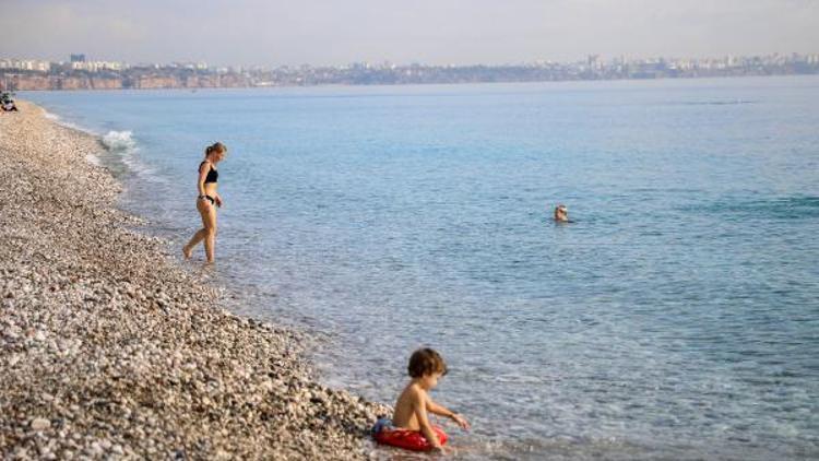 Antalyada yazdan kalma günler yaşanıyor