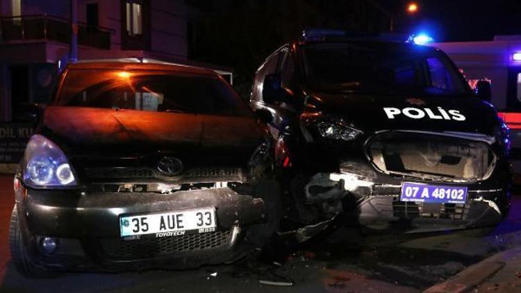 Polis aracı kaza yaptı; 1 polis yaralı