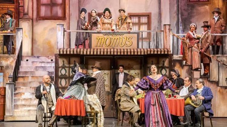 La Bohème bu sezon son kez sahnede