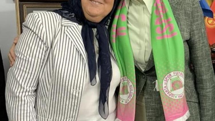 İYİ Partinin Büyükşehir adayı Nesrin Ünal oldu