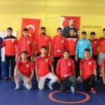 Geleceğin şampiyon güreşçileri