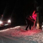 Karda mahsur kalan vatandaşlar kurtarıldı