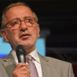 Altaylı'ya yurt dışı yasağı!