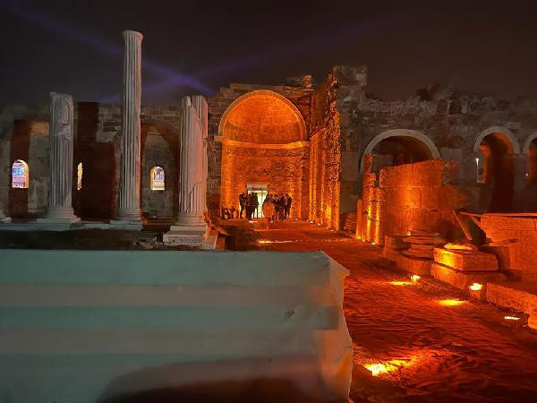 Gece kulübü girişi yapılmıştı, 1800 yıl öncesi haline dönüyor