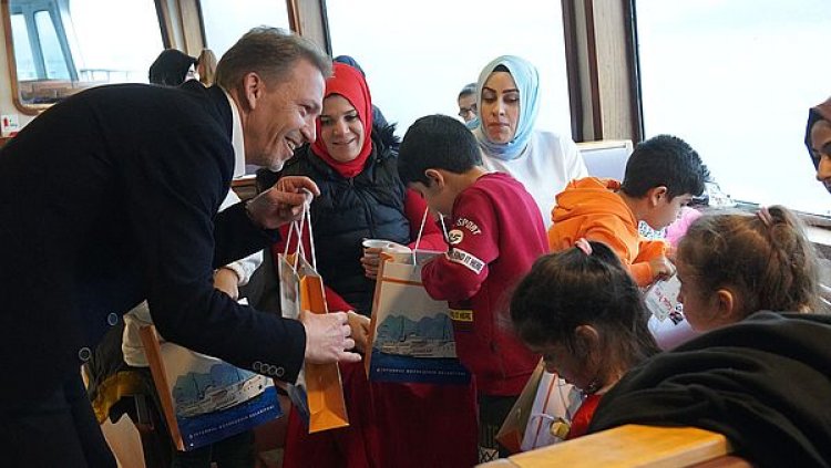 100 ÇOCUĞU DENİZLE BULUŞTURDU