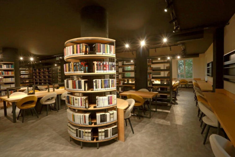 Kepez'de yeni bir kütüphane açılışı