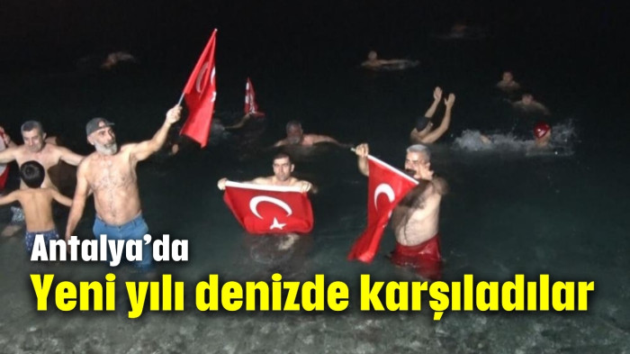 Yeni yılı denizde karşıladılar