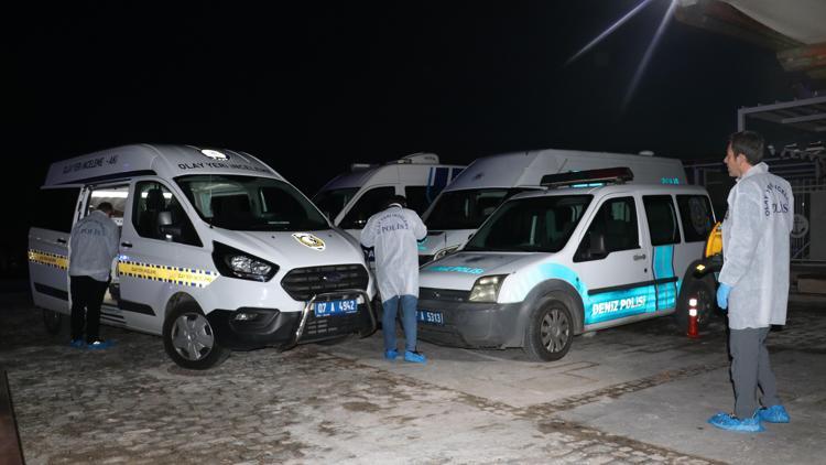 Antalyada emekli temizlik işçisi denizde ölü bulundu