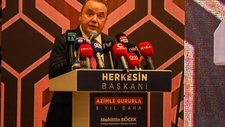 Böcek: Çalışan otobüs sayısı 250ye kadar düşmüştü, şu an 569