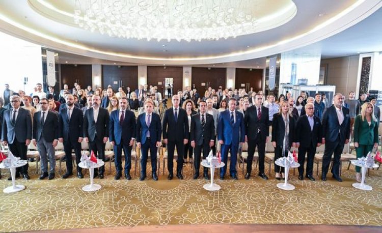 image_750x_65c652363d1c4