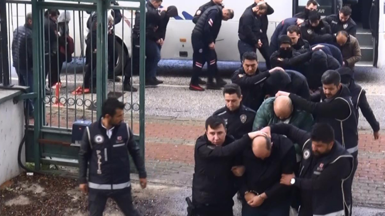 Kafes-39'da 1'i kadın 14 kişi tutuklandı