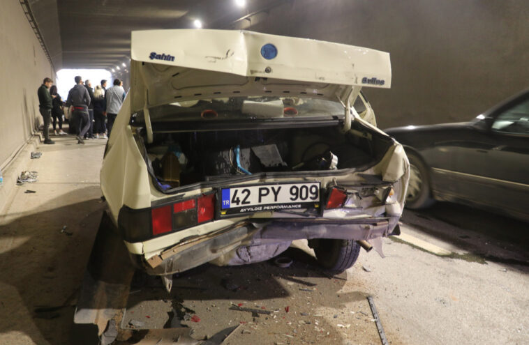 Zincirleme kazada dede ve torunu yaralandı