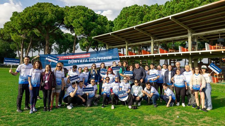 Gloria çalışanları görme engelliler için koştu