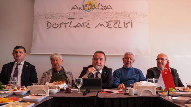 Başkan Böcek Dostlar Meclisinin konuğu oldu