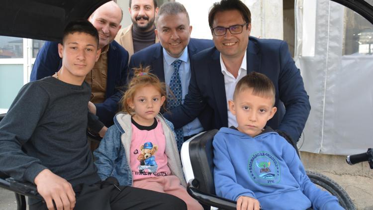 Emre Afacan: Halkımızın sesine kulak veriyoruz