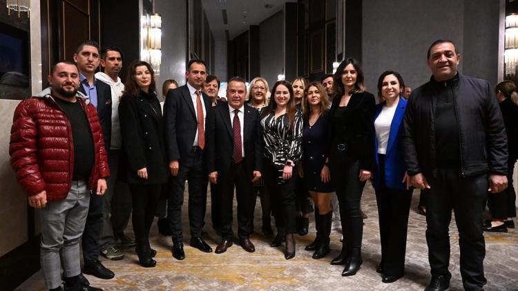 Başkan Böcek turizm sektörü temsilcileri ile buluştu