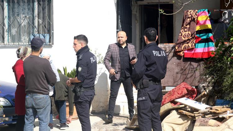 Gece yemek götürdüğü babasını sabah ölü buldu